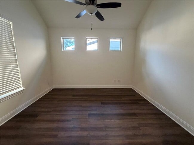 1504 Sibley Wy