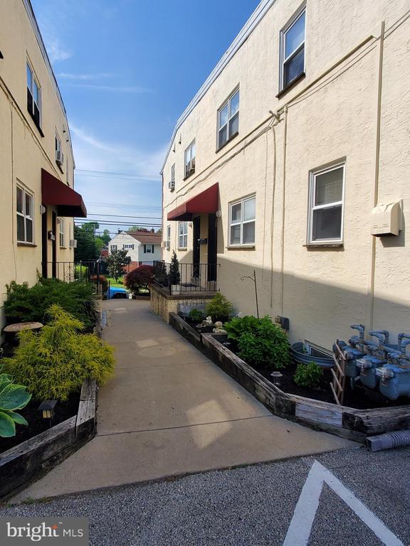 Photo - 1075 Colwell Ln Unit 1075-4