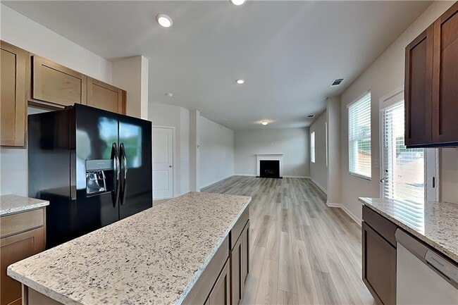 Photo - 769 Oakmont Trce