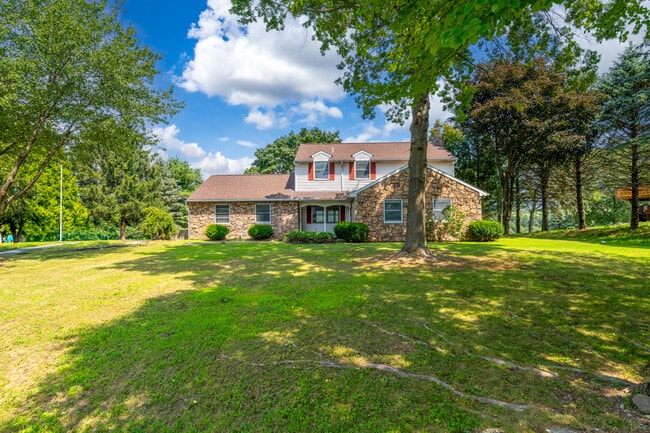 Photo - 3250 Vista Dr