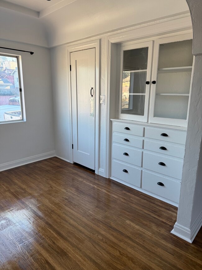 Photo - 1134 N Evergreen Ave Unit 1134