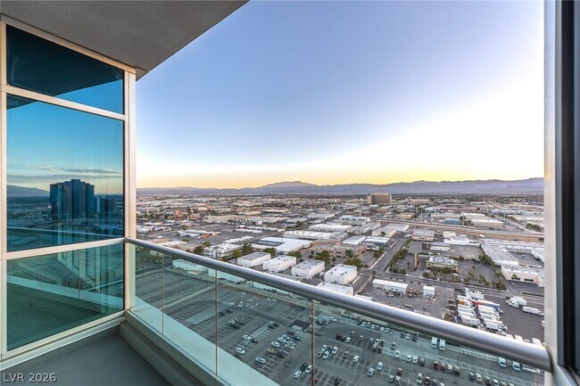 Building Photo - 4575 Dean Martin Dr Unit 2508