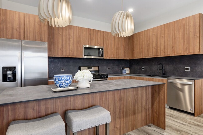 Photo - 790 E Irving Park Rd Unit 3E