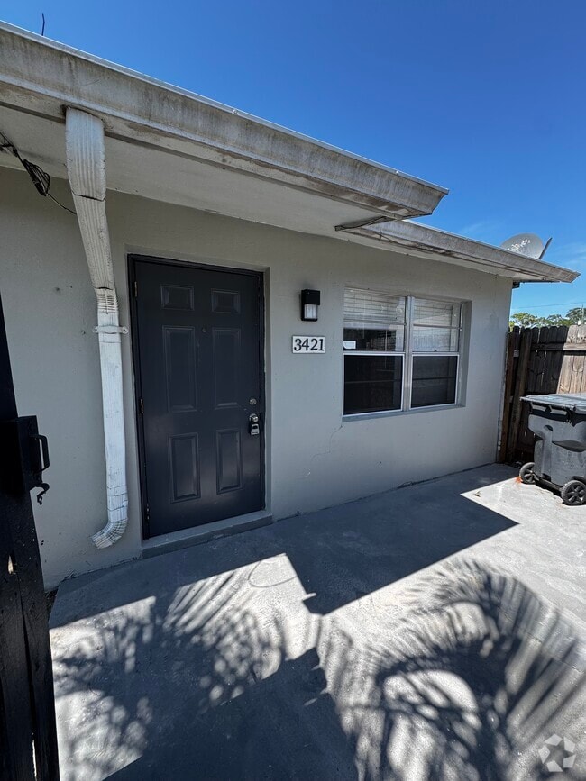 Building Photo - 3421 Hi St Unit 3421 Rental