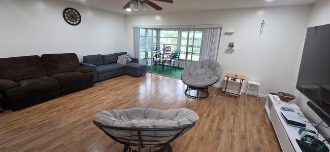 Photo - 725 Lori Dr Unit 204