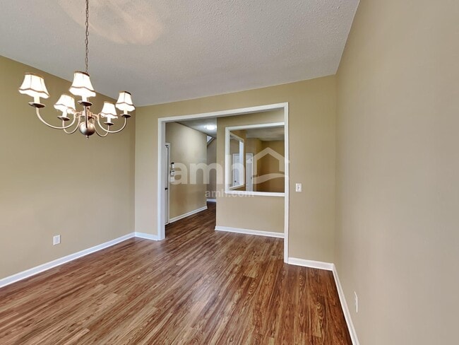 Photo - 3083 Newtons Crest Cir