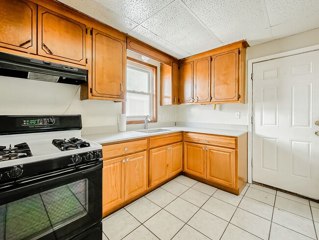 Photo - 1147 E Brockton Ave