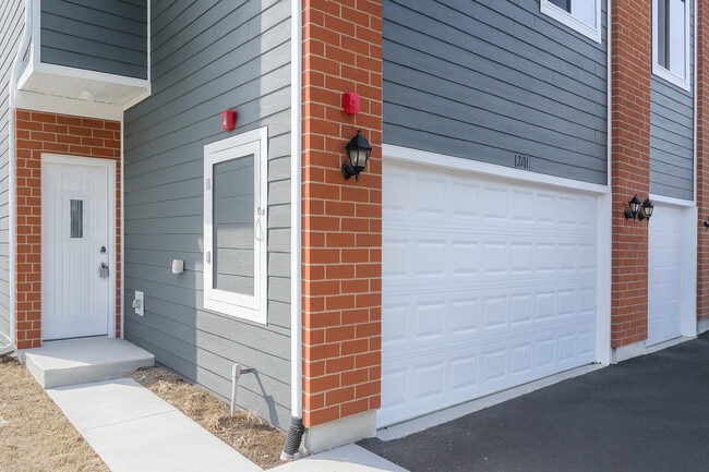 Photo - 1241 Gillespie Ln