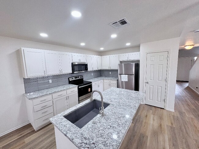 Photo - 955 Hamilton Falls