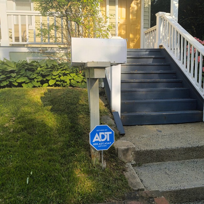 Front Entrance - 261 View St Unit #1