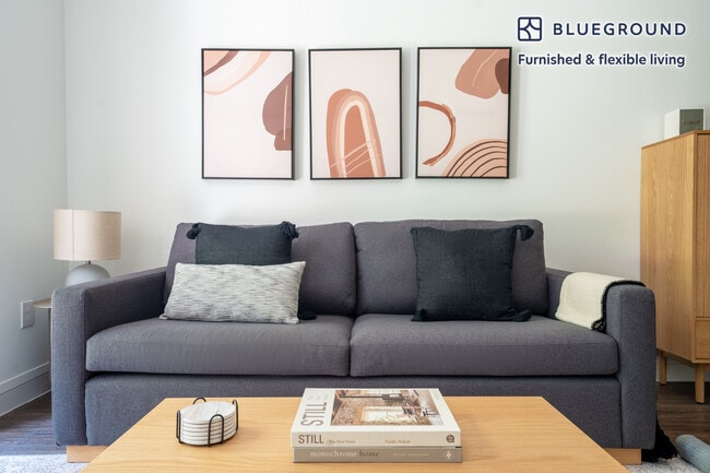 Photo - 3403 Harmon Ave Unidad FL2-ID140