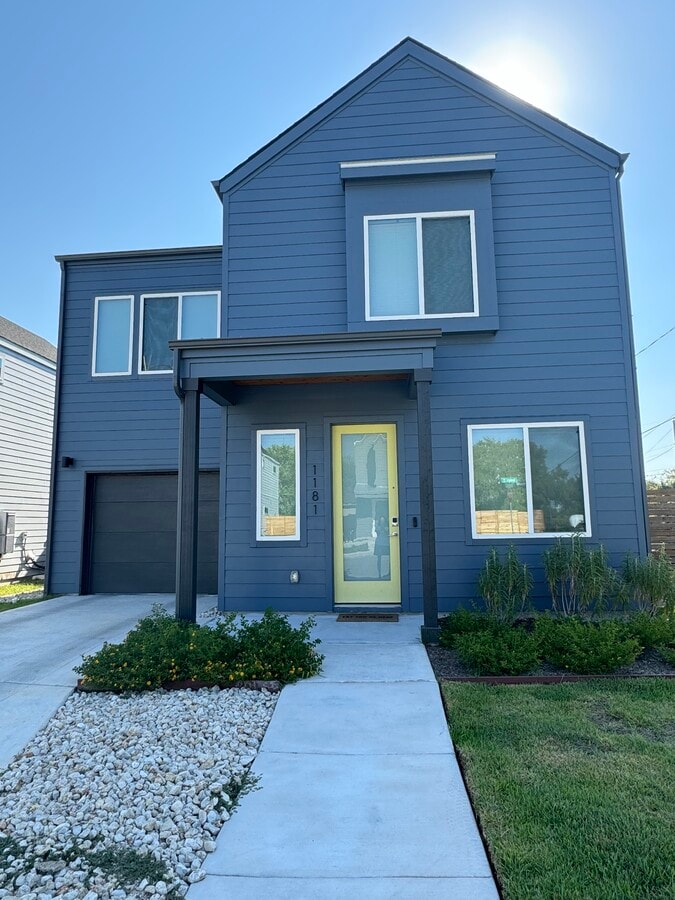 Photo - 1181 Sarabeth Way