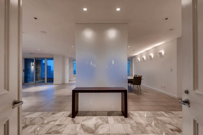 Photo - 100 Harborview Dr Unit 1901