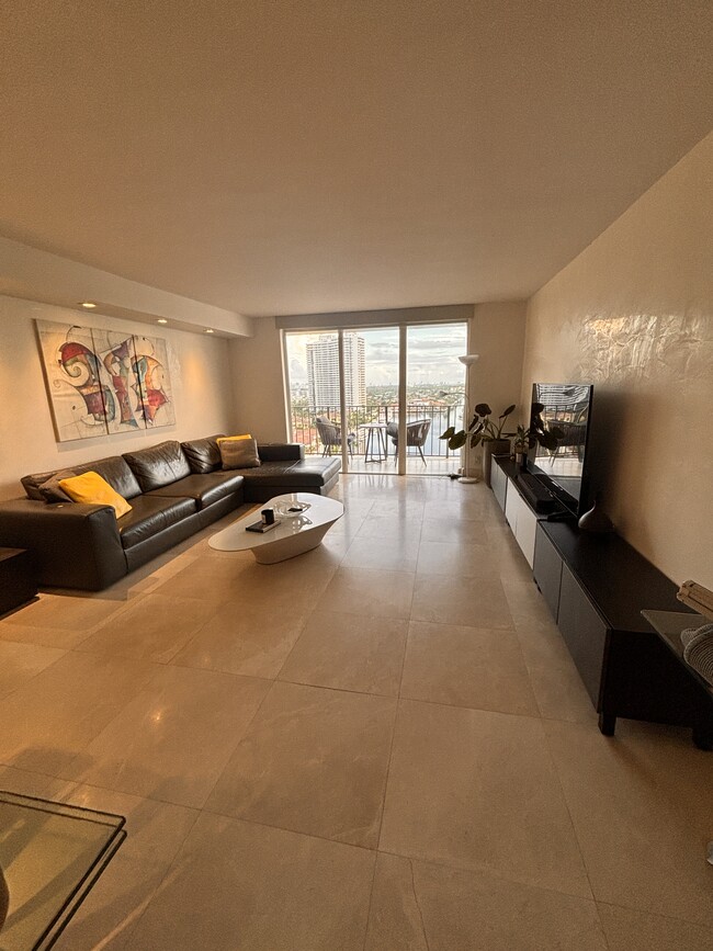 Photo - 3034 Parkway Blvd Unit 304