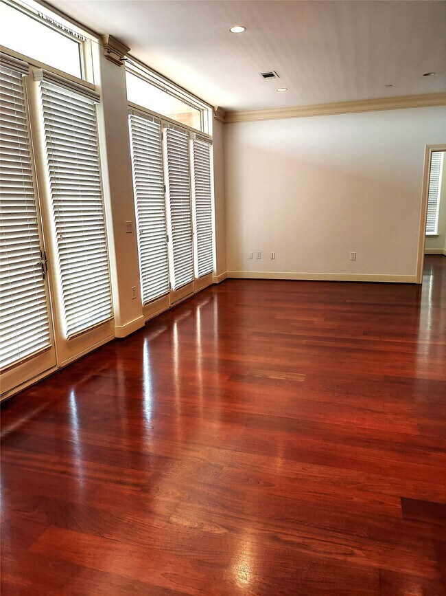 1419 Montrose Blvd Unit 601