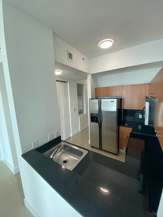 2200 NE 4th Ave Unit 604