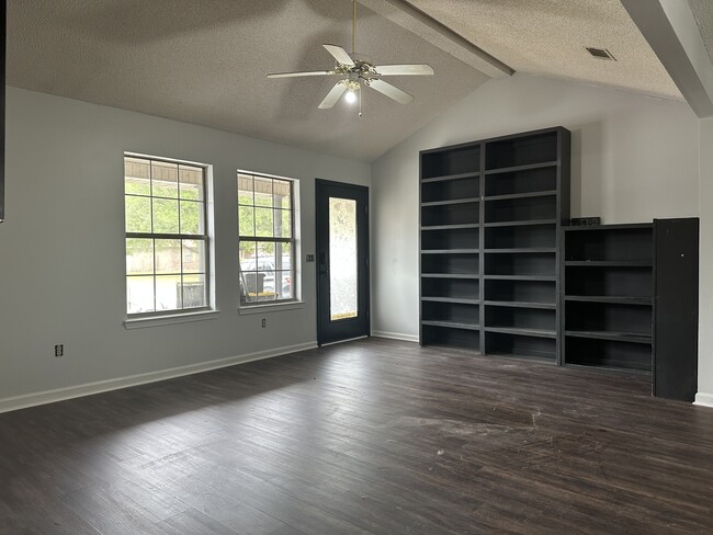 Photo - 1333 Loblolly Dr