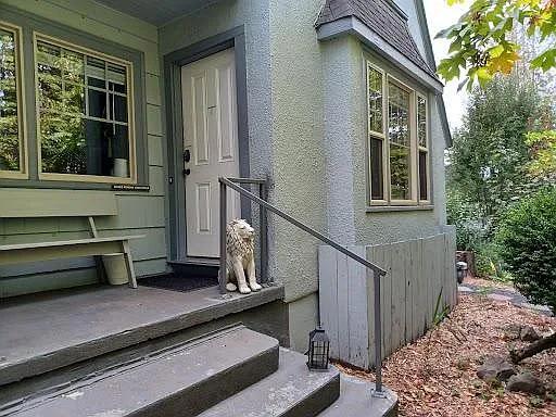 Photo - 4736 SW Beaverton Hillsdale Hwy House