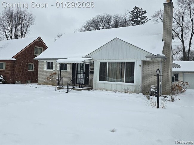 Building Photo - 27231 Five Mile Rd