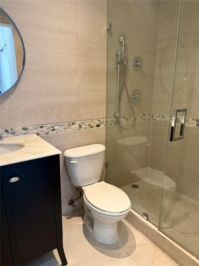 Photo - 540 Brickell Key Dr Unit 522