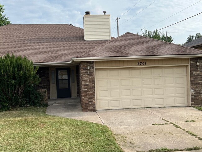 2 bedroom/2 bath duplex! Southwest! 2 car... - 2 bedroom/2 bath duplex! Southwest! 2 car...