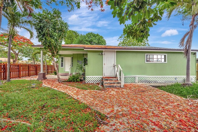 Photo - 195 SW 50th Ave Casa