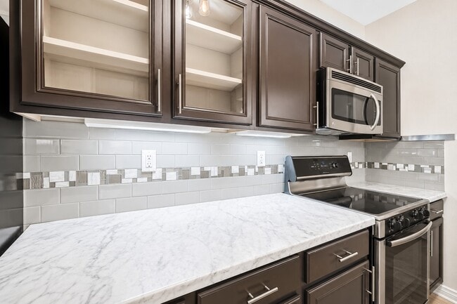 Photo - 3501 Chenevert St Unit 17