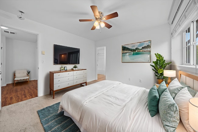 Photo - 6527 Indiana St SE