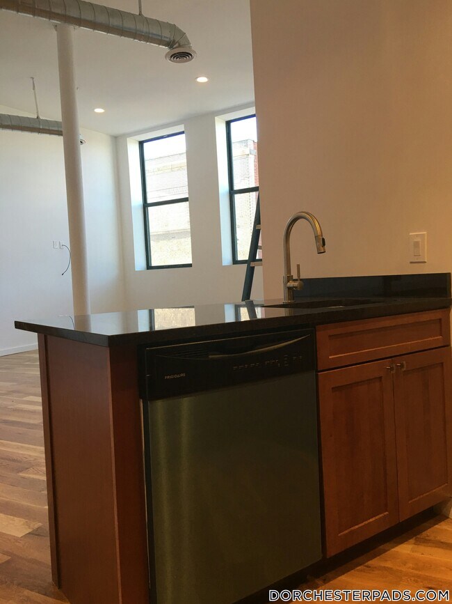 Photo - 600 Columbia Rd Unit 12