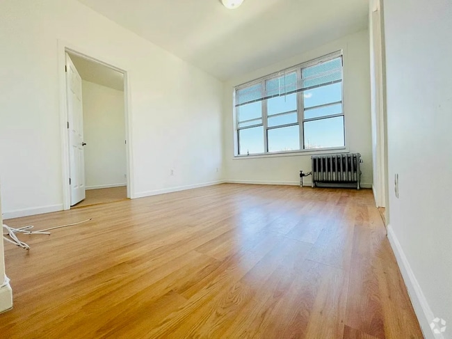 Building Photo - 31-30 37th St Unit 5 Rental