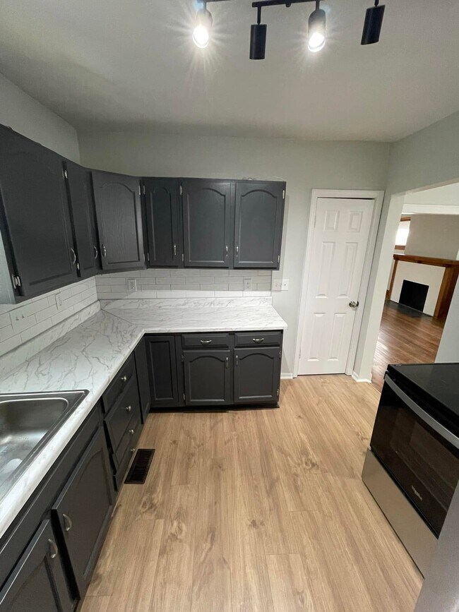 Photo - 2320 Benton Blvd
