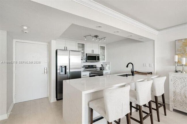 Photo - 600 NE 36th St Unit 600 NE 36th St # 1414