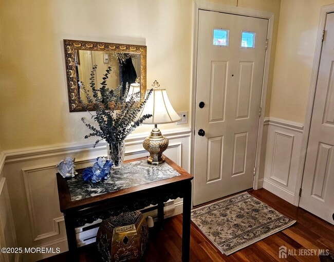 Photo - 663 Yorktown Ln