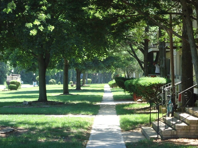 Photo - Continental Gardens