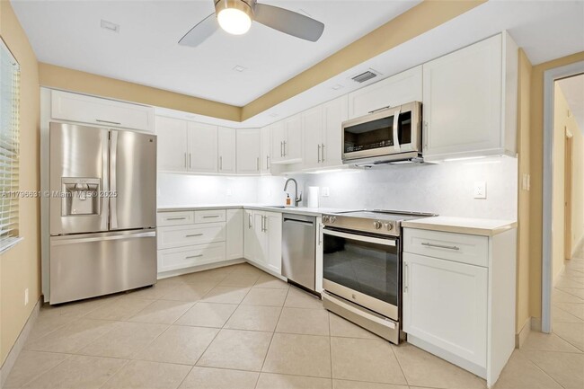 Photo - 933 Cypress Grove Dr House
