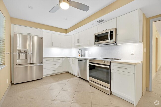 Building Photo - 933 Cypress Grove Dr Rental