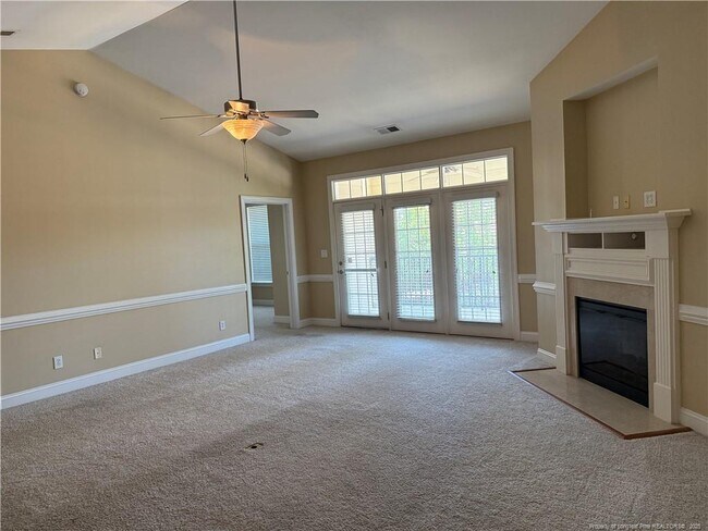 Photo - 1931 Dante Ln