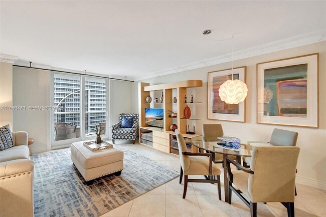 Photo - 336 N Birch Rd Unidad 16B