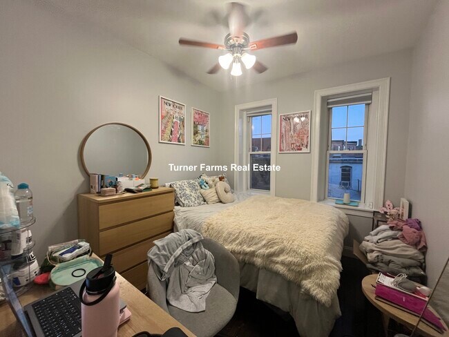 Photo - 998 Tremont St