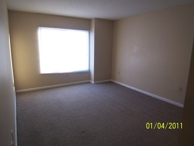 Photo - 1600 Park Cir