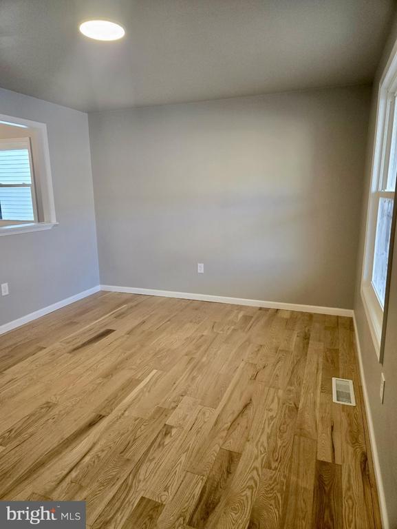 Photo - 580 Walnut St