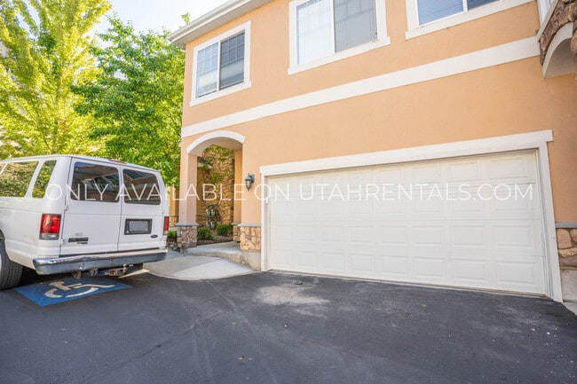 Photo - 1061 Canyon Meadow Dr Unit 2