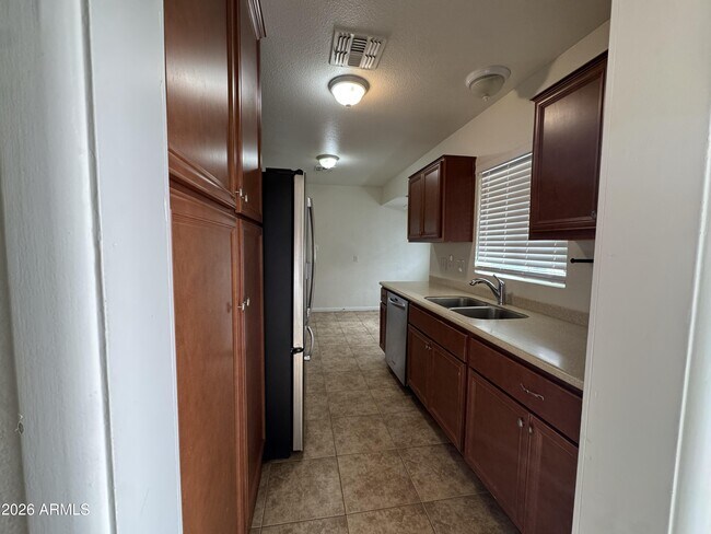 Photo - 5444 E Pinchot Ave