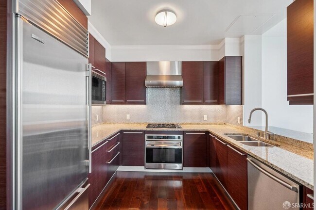 425 1st St Unidad 5501