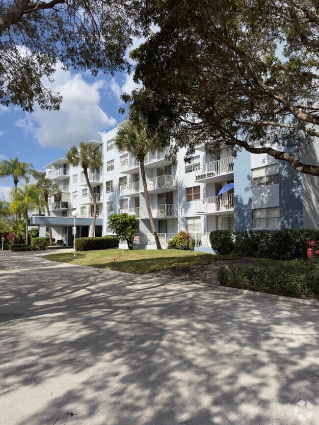 Building Photo - 470 Executive Center Dr Rental