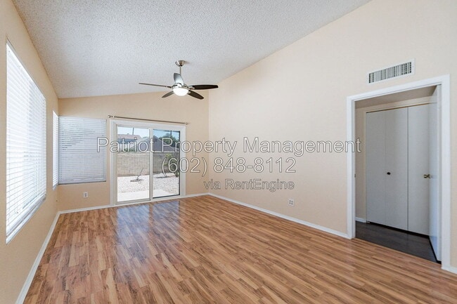 Photo - 5237 W Boston Way S