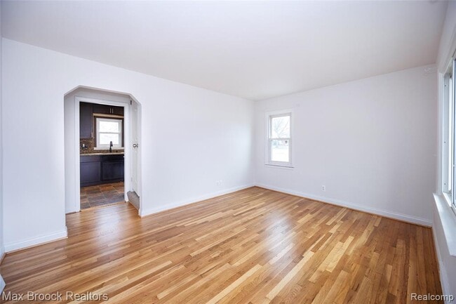 Photo - 1621 Whitcomb Ave