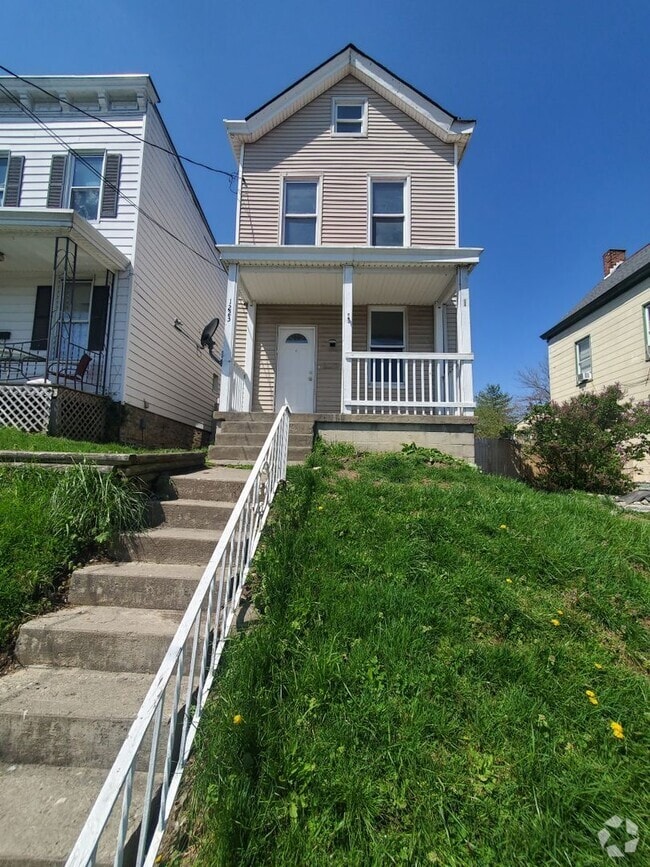 Building Photo - Spacious 3 Bedroom 1.5 Bath House in Price...