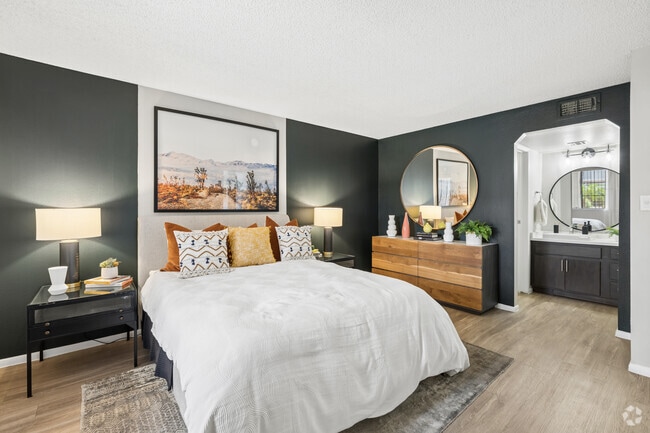 2BR, 2BA - 1,040SF - Primary Bedroom
