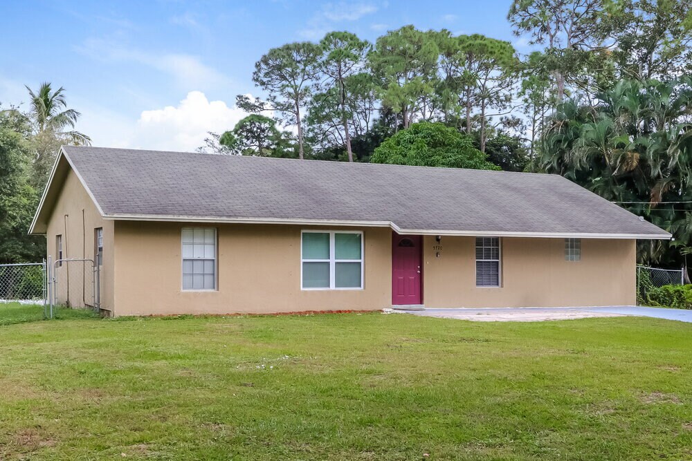 Photo - 5720 Royal Palm Beach Blvd